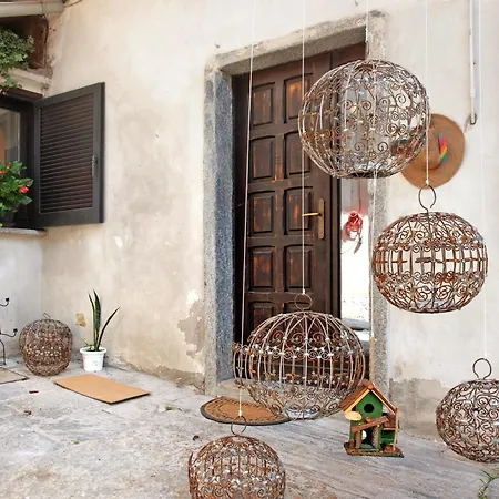 Dimora Vittoria - Maggiore 公寓 Casalzuigno