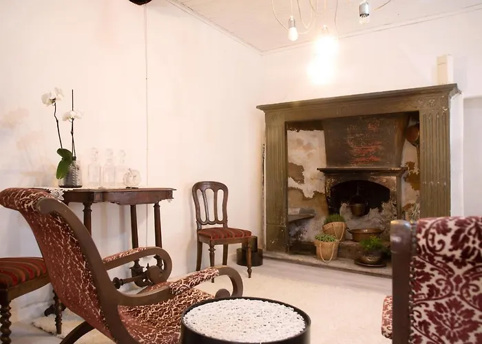 Dimora Vittoria - Maggiore * Casalzuigno