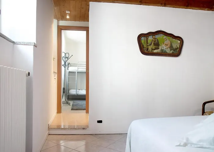 Dimora Vittoria - Maggiore Casalzuigno